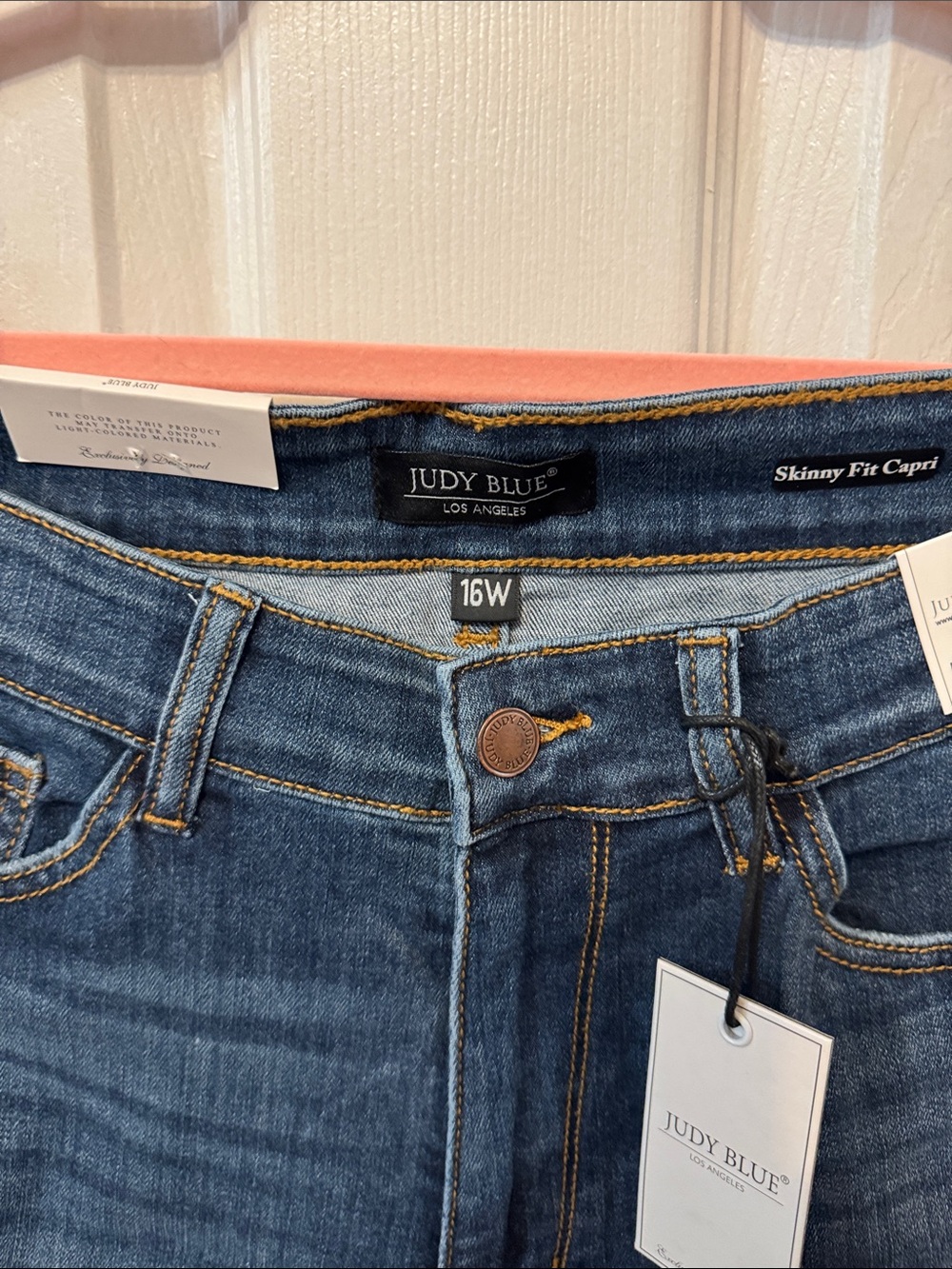 Judy Blue Dark Midwash Cropped Denim Capris - Picture 2 of 3